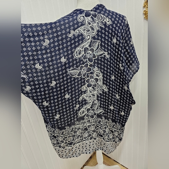 Navy and White Patterned Kimono Cardigan Light Weight Ann Taylor Loft M/L - Picture 3 of 4